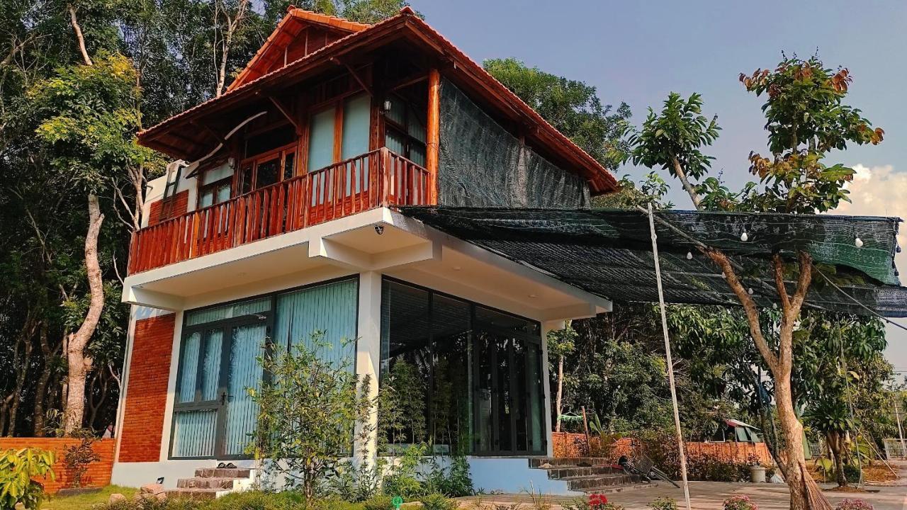 Homestay Dat Viet Cát Tiên Exterior foto